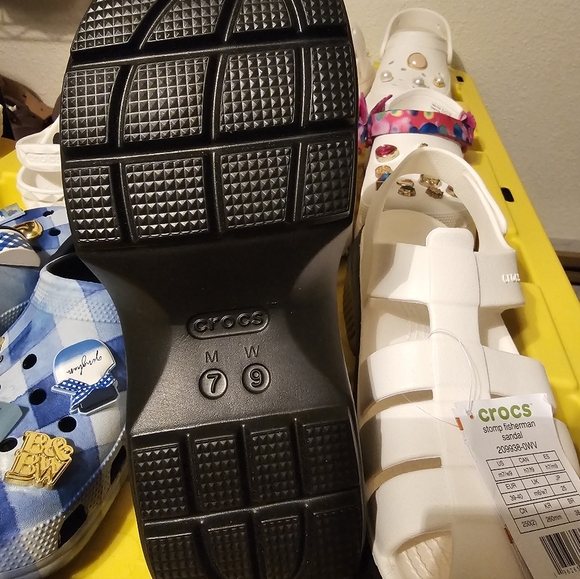 ​🔥 RARE GEM! Black and White Stomp Fisherman Platform Crocs - Picture 6 of 7